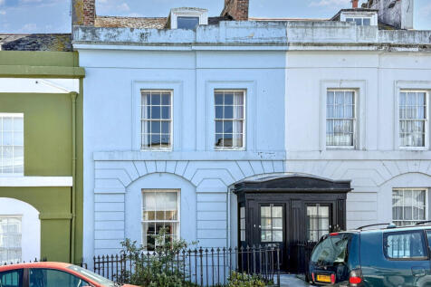 6 bedroom terraced house for sale