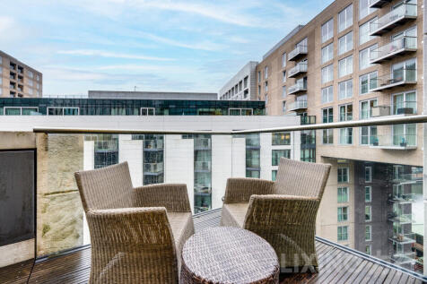 Baltimore Wharf, Canary Wharf, E14 9AQ Studio for sale