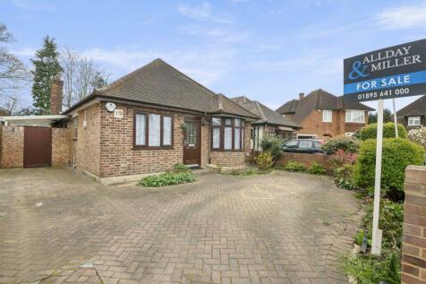 3 bedroom detached bungalow for sale