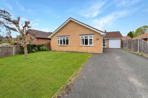 Magnolia Close, Verwood 4 bed detached bungalow for sale