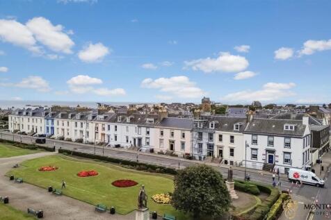 6 bedroom town house for sale