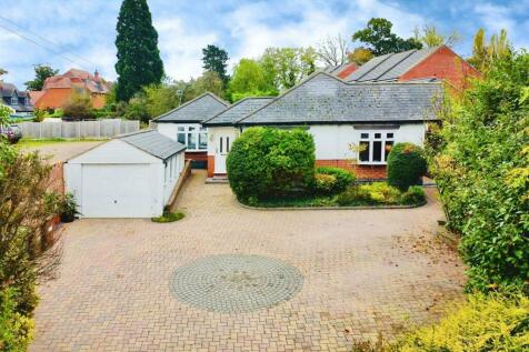 4 bedroom detached bungalow for sale