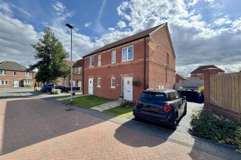 Limmers Close, Mapplewell, Barnsley 2 bed semi