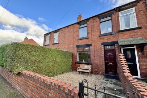 Hedge Lane, Darton, Barnsley 3 bed terraced house for sale