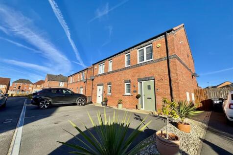 2 bedroom semi-detached house for sale