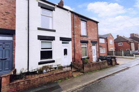 New Street, Mapplewell, Barnsley 2 bed terraced house for sale