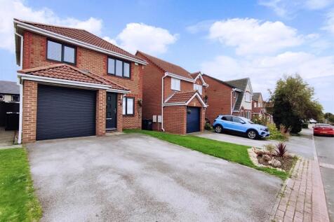 Priest Royd, Darton 3 bed detached house for sale