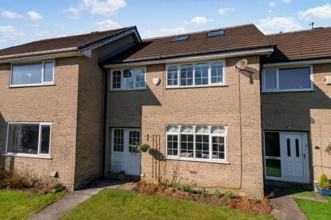 4 bedroom link detached house for sale