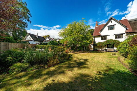 4 bedroom semi-detached house for sale