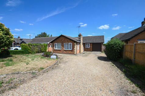 Six House Bank, West Pinchbeck PE11 3 bed detached bungalow for sale