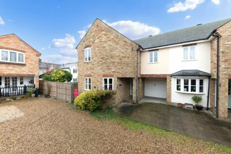 4 bedroom semi-detached house for sale