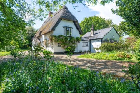 London Road, Royston SG8 5 bed detached house for sale