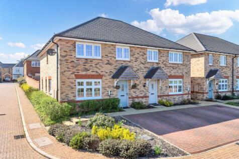 4 bedroom semi-detached house for sale