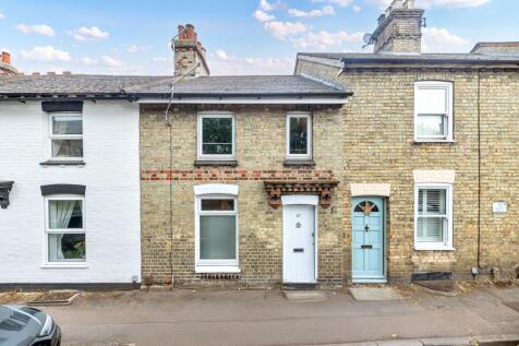 Queens Road, Royston SG8 3 bed terraced house for sale