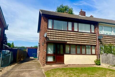 3 bedroom semi-detached house for sale