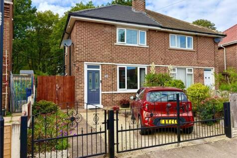 2 bedroom semi-detached house for sale