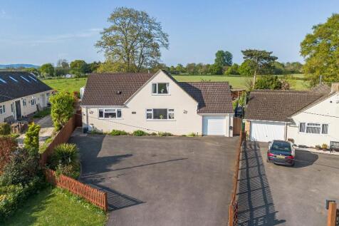 Berkeley GL13 5 bed detached house for sale