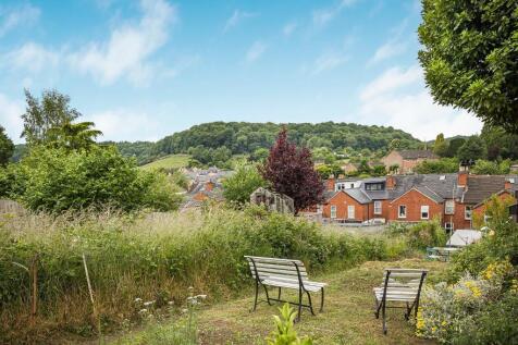 Dursley GL11 3 bed terraced house for sale