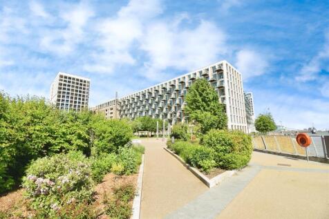 Schooner Road, London E16 3 bed flat for sale