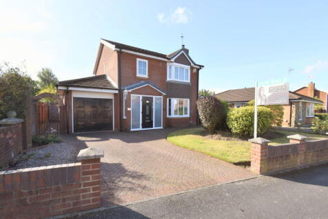 Balmoral Road, Widnes, WA8 9HE 3 bed detached house for sale
