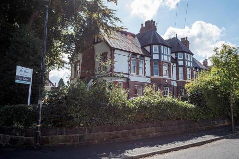 6 bedroom semi-detached house for sale