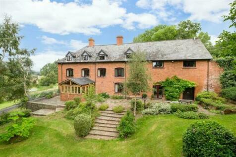 6 bedroom detached house for sale