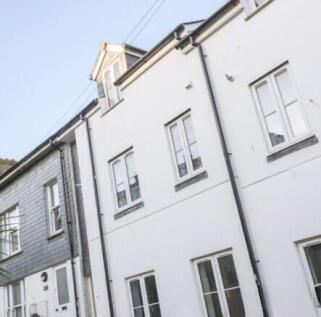 3 bedroom ground floor maisonette for sale