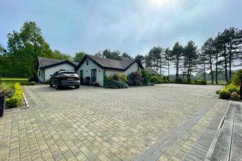 4 bedroom detached bungalow for sale
