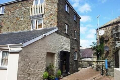 2 bedroom ground floor flat for sale