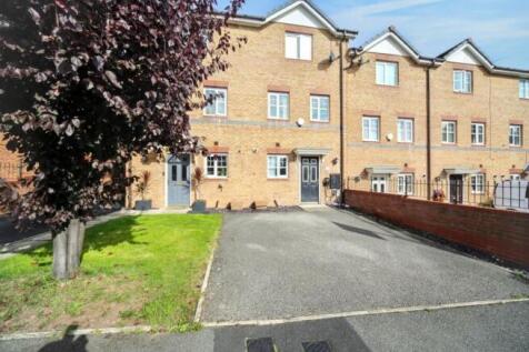 3 bedroom town house for sale