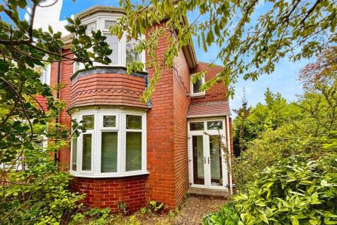 Holm Green, West Monkseaton, NE25 2 bed semi