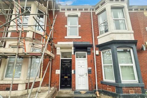 Cartington Terrace, Heaton, Newcastle... 3 bed flat for sale