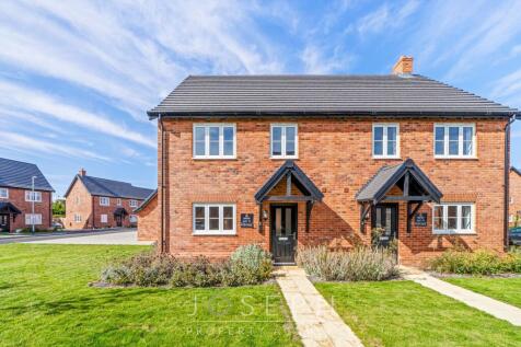 Nelson Avenue, Shotley Gate, IP9 3 bed semi