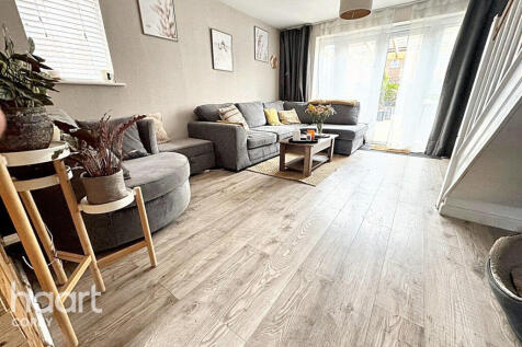 Belfry Drive, Priors Hall, Corby, NN17 2 bed semi