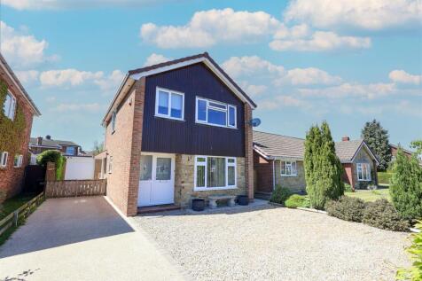 Ripon Way, Carlton Miniott 3 bed detached house for sale