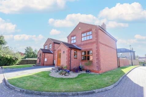 St Mary's Court, Bagby 3 bed link detached house for sale