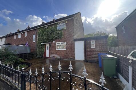 Somerford Road, Reddish 3 bed end of terrace house for sale