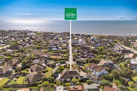 Ferring Close, Ferring, Worthing... 3 bed bungalow for sale