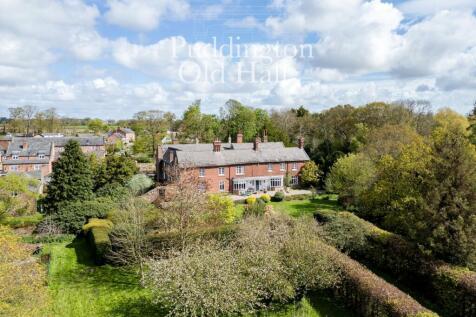 Old Hall Lane, Puddington, CH64 6 bed link detached house for sale