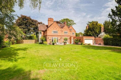 6 bedroom detached house for sale