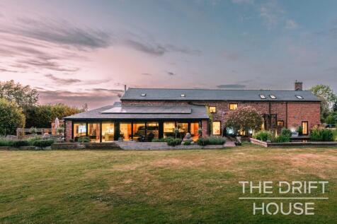 Burland Green, Burland, CW5 5 bed barn for sale