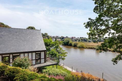 2 bedroom detached house for sale
