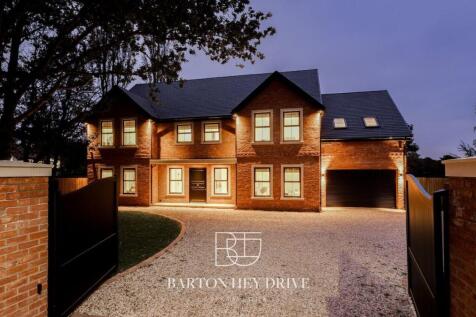 5 bedroom detached house for sale