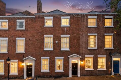 5 bedroom terraced house for sale