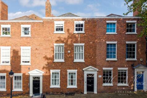 5 bedroom terraced house for sale