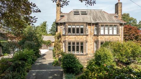 5 bedroom semi-detached house for sale