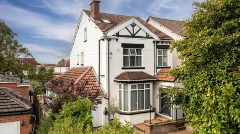 6 bedroom detached house for sale