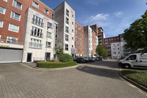 Flat 1, 14 Avenel Way, Poole, Dorset... 1 bed flat for sale