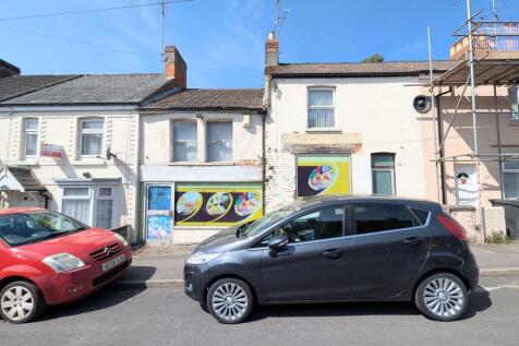 17 Eastland Road, Yeovil, Somerset... 4 bed terraced house for sale