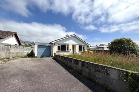 181 North Roskear Road, Camborne... 2 bed bungalow for sale